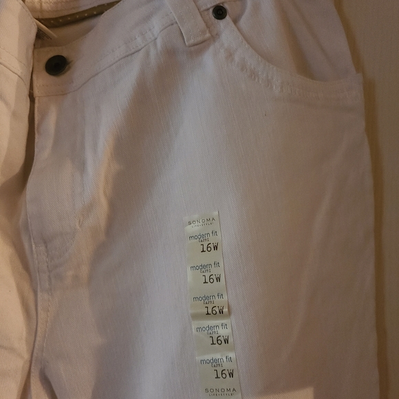 Women's 16w capris - Picture 2 of 4